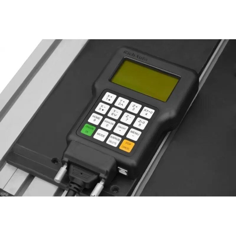 Cormak CNC medienos frezavimo staklės C1325 Premium Hibridinis stalas 2 Cormak CNC medienos frezavimo staklės C1325 Premium Hibridinis stalas 2